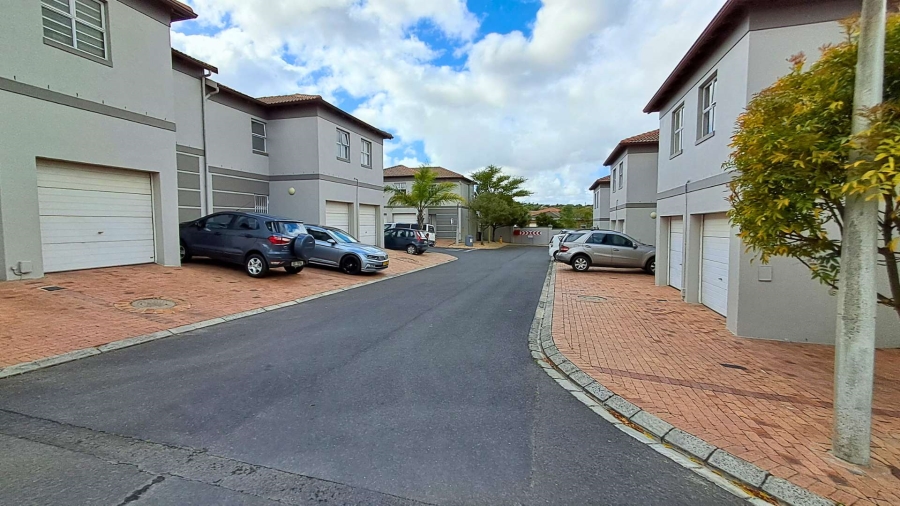 To Let 3 Bedroom Property for Rent in Brackenfell South Western Cape